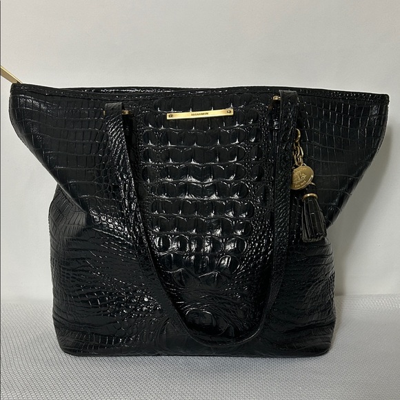 Black Crocodile-Embossed Tote Bag Black Two Handles Preowned Shoulder Bag - Picture 1 of 12